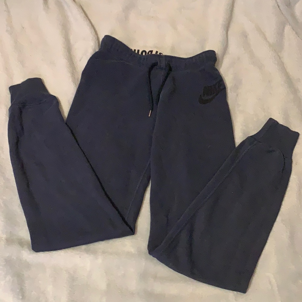 navy blue nike joggers